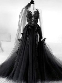 Black Lace Formal Dress, Gaun Abad Pertengahan, Black Wedding Gowns, Prom Dress Black, Backless Evening Dress, Bridal Dresses Lace, Dresses Formal Elegant, Lace Formal Dress, Evening Gowns Elegant