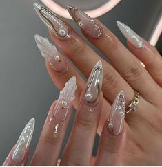 Hello welcome to my shop. I only use high-quality materials to create a luxurious nail press that you can trust to be strong and long-lasting. Hope you can find your favorite nails. My nails will last: Use adhesive sheets (provided with nail kit) for 1-2 days Use nail glue for 2-3 weeks. All nails can be reused multiple times if you take good care of them. If you would like a custom size, please fill out the personalization section under product options. If you're not sure how to measure your na Seashell Nails, 3d Nail Designs, Mermaid Nails, Pearl Nails, Nail Swag, Beach Nails, Funky Nails, Pretty Acrylic Nails, Nails Inspo