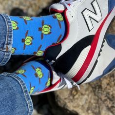 turtle socks Fun Cotton Socks For Gifts, Multicolor Casual Socks For Gift, Casual Multicolor Socks For Gifts, Mens Novelty Socks, Sock Gift, Sock Company, Groomsmen Socks, Trouser Socks, Mens Dress Socks