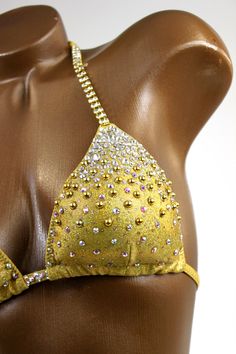 Custom Made in 7 business days. - Fabric: Gold holographic dots spandex - Style: Triangle top, Low-rise bottom, Hook fastening - Features: Double gold crystal clear rhinestone connectors at hips & bra, decorated with crystal AB, crystal clear & gold pearls rhinestones, sparkling glitter detail, scrunch back, rio back coverage Luxury Rhinestone Beach Swimwear, Luxury Rhinestone Women's Swimwear, Luxury Women's Rhinestone Swimwear, Rocky Horror Picture Show Costume, Pearl Outfit, Suit Measurements, Figure Competition Suits, Figure Suits, Posing Suits