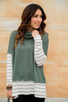 Crew Neck Tops With Contrast Stripes For Layering, Long Sleeve Tops With Striped Hem For Layering, Long Sleeve Tops With Contrast Stripes For Layering, Striped Tops For Layering In Fall, Spring Tops With Contrast Stripes And Stretch, Green Long Sleeve Top For Spring Layering, Spring Green Long Sleeve Top For Layering, Spring Stretch Tops With Contrast Stripes, Crew Neck Tops With Striped Hem