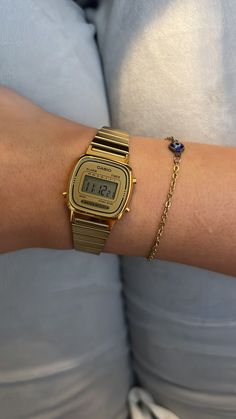 Casio Gold Watch, Casio Vintage Watch, Watch Aesthetic, Trendy Watches, Pretty Jewelry Necklaces, Vintage Watches Women