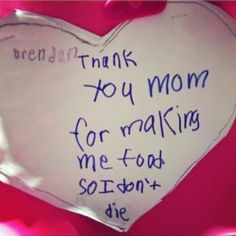 a paper heart with writing on it that says thank you mom for making me - too solution die