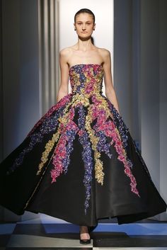 Roll Dress, فستان سهرة, Gorgeous Gowns, Fall 2017, Fashion Books, Beautiful Gowns, Couture Fashion, New York Fashion Week, New York Fashion