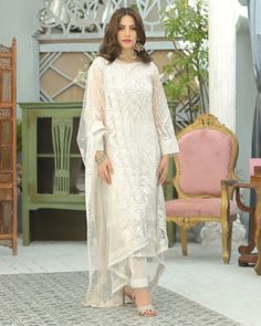 Embroidered White Long Salwar Kameez Pakistani Dresses Salwar Kamiz, Pakistani Salwar Kameez, Net Dupatta, Georgette Fabric, Salwar Suit, Fabric Stores Online, Embellished Dress, Designer Suits, Pakistani Fashion