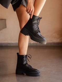 Shopping List Clothes, Flat Ankle Boots, Black Lace Up Boots, Ankle Boots Flat, Deep Black, Flat Boots, Boots Women, Winter Season, Lace Up Boots