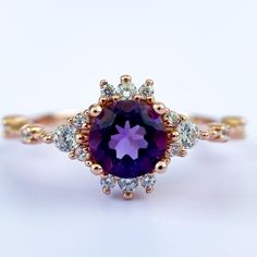 Amethyst Promise Ring Vintage Amethyst Ring 18K Gold Vintage Amethyst Ring, Amethyst Wedding Rings, Amethyst Ring Vintage, Promise Rings Vintage, Amethyst Engagement Ring, Gemstone Rings Vintage, Gold Amethyst Ring, Amethyst Ring Engagement, Vintage Rose Gold