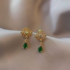 Vintage Emerald Earrings, Medieval Pattern, Gold Earrings Models, Earrings Classic, White Brass, Teardrop Dangle Earrings, Prom Jewelry, Classy Jewelry