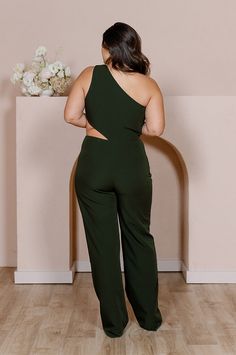 Our Lennon Jumpsuit is now available in all our crepe colors, making it the perfect option for the bridesmaid who desires a unique and edgy alternative to a dress! Lennon is modern and elevated in its design, featuring a one-shoulder draped bodice and a mid-size side cut-out that hits near the waist on the left side with wide straight-leg pants, creating a feeling of effortless beauty. FEATURES: Fitted silhouette One shoulder neckline, thick shoulder strap on the left side Built-in bra cups and Fitted Sleeveless Bridesmaid Jumpsuits And Rompers, Fitted Sleeveless Bridesmaid Jumpsuit, Chic Bridesmaid Jumpsuits And Rompers, Chic Green Pantsuit For Party, Wedding Parties Colors, Draped Bodice, Crepe Jumpsuit, Beauty Features, Effortless Beauty