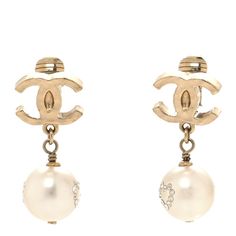 This is an authentic pair of CHANEL Pearl Crystal CC Heart Drop Clip On Earrings in Gold and White. These luxurious earrings feature a gold CC logo with a heart crystal encrusted white resin pearl suspended underneath. Elegant Dangle Jewelry With Logo Charm, White Formal Jewelry With Logo Charm, Elegant White Jewelry With Logo Charm, Formal White Jewelry With Logo Charm, Luxury White Pearl Charm Earrings, Luxury White Earrings With Pearl Charm, Luxury Pearl White Dangle Pearl Earrings, Luxury White Gold Earrings With Pearl Charm, Luxury Baroque Pearl Earrings