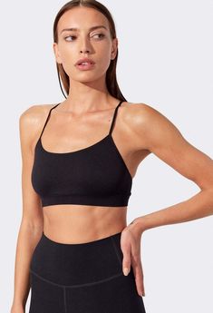 Workout High Stretch Seamless Bra, High Stretch Seamless Workout Bra, Workout Bra With High Stretch Seamless Fabric, Versatile Stretch Bra For Yoga, Versatile Sports Bra With Removable Pads, Versatile Stretch Sports Bra With Removable Pads, Seamless Fitted Bra For Pilates, Fitted Seamless Bra For Pilates, Micro-elastic Seamless Sports Bra For Pilates