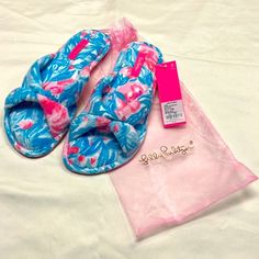 Lilly Pulitzer Bondi Blue My Little Peony Slippers Size 9/10 Nwt New Condition Non-Smoking Home No Rips, Tears, Stains, Odors Offers Welcome Thank You For Looking Through My Closet, If You Have Any Questions, Please Let Me Know And I Will Get Back To You Asap. Have A Blessed Day!! Pool Sandals, Blue Slippers, Soft Slippers, Blessed Day, Coastal Blue, Slippers Cozy, Have A Blessed Day, Blue House, Gold Leather