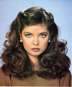 80s Hair, Farrah Fawcett, Bandana Hairstyles, Head Hair, Retro Hairstyles, Grunge Hair