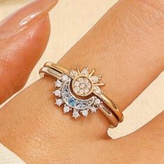 New Sun & Moon Celestial Golden Silvery Rhinestone 2 Piece Ring Set Costume Jewelry - Stainless Steel And Cz Engagement Party Accessories, Finger Band, Sun And Moon Rings, Moon And Star Ring, Couples Ring Set, Moon Ring, Sparkling Rings, Rhinestone Ring, Waterproof Jewelry