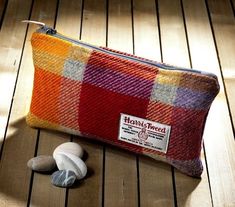 Harris Tweed clutch purse, pencil case in multicoloured check £18.50 Tweed Bags To Sew, Tweed Bag, Sewing To Sell, Make Do And Mend, Diy Bag Designs, Small Makeup Bag, Thrift Flip, Small Sewing Projects, Harris Tweed