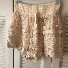 Blue Island Nwt Natural Lined Crochet Cover Up Shorts. Wide Elastic Waist. Very Pretty Crochet. Could Easily Be Used As Shorts. Size Large. Summer Lace Bottoms With Lace Patchwork, Casual Lace Bottoms With Lace Patchwork, Bohemian Lace Patchwork Bottoms For Spring, Casual Lace Bottoms With Patchwork, Casual Lace Patchwork Bottoms, Fitted Summer Bottoms With Lace Patchwork, Casual Summer Bottoms With Lace Patchwork, Fitted Bottoms With Lace Patchwork For Summer, Casual Lace Patchwork Bottoms For Summer