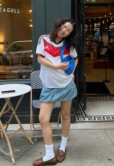 Jersey And Skirt, Uniform Display, Places To Stay In London, Hotels In London, Shoes Ads, Summer Shoe, Street Snap, Lookbook Outfits, Beautiful Smile