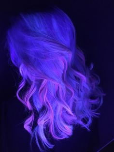 Neon Hair Color, Hair Color Flamboyage, Glow Hair, Semi Permanent Hair Dye, Cute Hair Colors, Neon Hair, Semi Permanent Hair Color