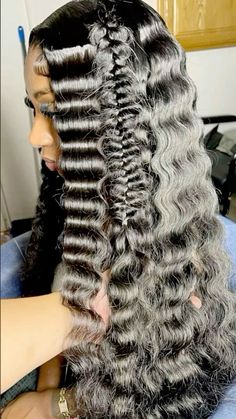 Crinkle Hair Hairstyles, Fishtail Braid With Curls, Soft Crimps, Unique Wig Hairstyles, Hair Thread, Front Hairstyles, Walking Aesthetic, Wave Hairstyles