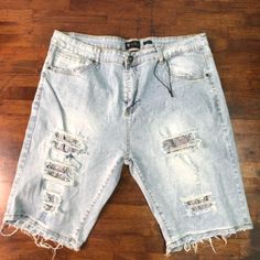 Sz 40 Denim Rhyme-Stone Jean Shorts Casual Silver Bottoms Short Length, Casual Silver Short Bottoms, Silver Casual Shorts For Spring, Casual Silver Denim Bottoms, Trendy Silver Denim Jeans, White Silver, Mens Shorts, Jean Shorts, Color White