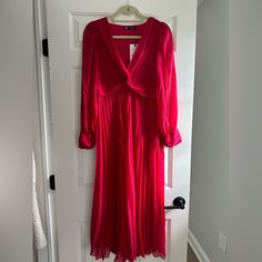 Zara Midi Long-Sleeved Fushia V-Neck Dress, Size Small Sheer Sleeves, Pleated Skirt Flowy Long Sleeve V-neck Dress For Party, Flowy V-neck Dress With Surplice Neckline For Date Night, Flowy V-neck Midi Dress For Party, Pleated V-neck Maxi Dress For Brunch, V-neck Pleated Maxi Dress For Brunch, V-neck Long Sleeve Dress For Summer Evening, Flowy V-neck Midi Dress For Work, Spring V-neck Maxi Dress For Date Night, Flowy Midi Dress With Surplice Neckline