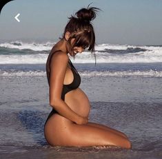 Swimming While Pregnant, Strand Shoot, Pregnancy Photoshoot Beach, Vom Avea Un Copil, Tan Tips, Spray Tan Tips