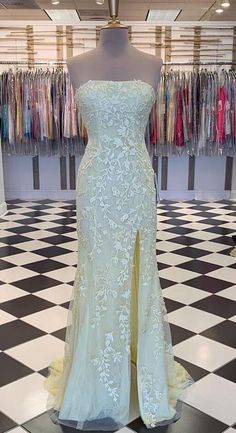 Dress School Dance, Dresses School Dance, Winter Formal Dress, Tulle Prom Dress Long, Prom Dress With Lace, Dress School, Prom Inspo, Evening Style, Winter Formal Dresses