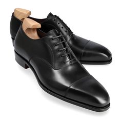 BLACK DRESS SHOES Timeless Goodyear Welted Lace-up Shoes With Round Toe, Elegant Lace-up Shoes With Rubber Heel Cap, Classic Closed Toe Court Shoes For Galas, Semi-formal Dress Shoes With Branded Insole, Elegant Plain Toe Lace-up Shoes With Rubber Heel Cap, Timeless Oxfords With Almond Toe And Rubber Heel Cap, Timeless Almond Toe Oxfords With Rubber Heel Cap, Timeless Oxfords With Rubber Sole For Galas, Timeless Closed Toe Leather Shoes With Leather Sole