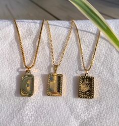 Stainless steel pendant (moon, sky, sun) with box chain or link chain. Rectangle 18k gold plated pendant Guy Jewelry, Men's Necklace Gold, Silversmithing Jewelry, Gold Medallion Necklace, Golden Pendant, Rectangle Necklace, Custom Pendant, Bottle Earrings, Golden Necklace