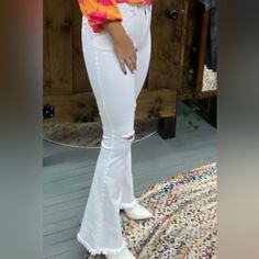 Ymi White Flare Jeans W/ Raw Hem Front & Back Pockets High Rise Inseam 44 Sizes: 1 Waist 25 3 Waist 26 5 Waist 27 7 Waist 28 9 Waist 29 11 Waist 30 98% Cotton 2% Spandex White Flare Jeans, White Flared Jeans, Ymi Jeans, High Jeans, Flare Jeans, Women Jeans, High Rise, Spandex, Women Shopping