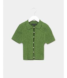 Green Knit Tops With Buttons, Green Buttoned Top For Layering, Short Sleeve Sweater Outfit, Sweater Short Sleeve, Wishlist 2024, Button Down Sweater, Earthy Outfits, Rib Knit Top, Fashion Wishlist