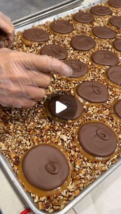 Savannah's Candy Kitchen on Instagram: "Everyone always asks how we take our turtles off the tray, so here you go! We just lift them off the pecans, simple as that. 🥰 #candy #candymaking #candyshoppe #candystore #asmr #yum" Wrapped Candy Charcuterie Board, Finger Sweets Desserts, Frito Candy Recipe, Simple Candy Recipes, Turtle Bark Recipe, Pecan Turtles Recipe, Caramel Turtles, Christmas Dessert Tray, Pecan Candy