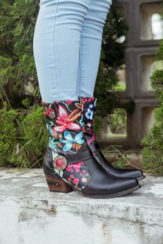 Go for statement style in these patterned leather cowgirl boots featuring a convenient zip closure along the side. The floral printed pattern brings you the most elegant look. 1.96" heel 6.5" shaft 9.8'' circumference Zip closure Leather upper Leather lining Leather midsole Leather insole Rubber sole Leather Cowgirl Boots, Reindeer Headband, Cowgirl Boot, Daily Dress, Dress Jewelry, Hello Autumn, Online Gifts, Cowgirl Boots, Floral Printed