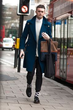 Winter Style Inspiration. | MenStyle1- Men's Style Blog Uk Winter, Winter Mode Outfits, Street Style Shop, Mens Fashion Work, Mens Fashion Business, Winter Street, London Outfit, Outfit Shopping