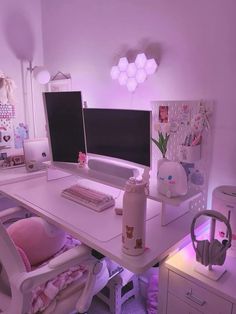 Gaming Room Pink, Pc Gaming Room, Gamer Bedroom, Gaming Setup Ideas, Gaming Desk Setup, Pink Games, Computer Desk Setup