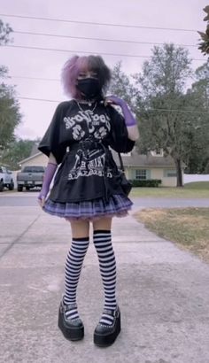 Pastel Goth Outfits, Egirl Fashion, E Girl Outfits, Pastel Goth Fashion, Alt Outfits, Skirt Knee Length, Kawaii Fashion Outfits, Alt Fashion, Grunge Goth