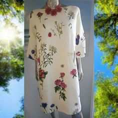 $2,990 New W. Tag Oscar De La Renta Ivory Floral Butterfly Wool Silk Dress 12 Xl New With Price Tag $2,990.00 Plus Tax Oscar De La Renta Virgin Wool Dress From The Spring 2020 Collection Exclusive Timeless Elegance With This Floral Butterfly Print Fitted Dress From Oscar De La Renta. Crafted From Virgin Wool Blend, This Floral Print Dress Is Suitable For Several Occasions And Will Never Let You Down. Just Let It Bloom! Featuring A Round Neck, A 3/4 Sleeve Design, A Floral Print, Zip Fastening, A Cream A-line Midi Dress With Floral Print, White Silk Dress With Floral Print, A-line Cream Midi Dress With Floral Print, Cream A-line Silk Dress, Cream Floral Print Knee-length Dress, Cream Silk Knee-length Dress, Cream Floral Print Dress For Daywear, White Silk Daywear Dress, Off White Formal Midi Dress For Spring