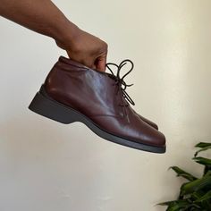 Vintage leather upper lace up oxfords shoes  Woman's size: 8.5" Brand: easy spirit  📌Please read shop policy📌 💕Please check last picture for flaws in the inside 💕  💕Ask me any questions💕 Oxfords Shoes, Easy Spirit, Women Oxford Shoes, Vintage Women, Tie Shoes, Womens Oxfords, Vintage Leather, Oxford Shoes, Brown Leather