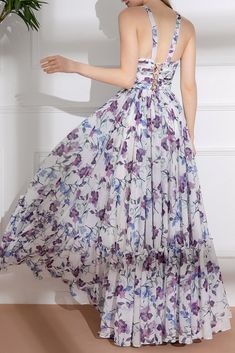 Feminine Chiffon Maxi Dress With Sweetheart Neckline, Elegant Organza Maxi Dress With Floral Print, Elegant Floral Print Organza Maxi Dress, Elegant Beach Maxi Dress With Sweetheart Neckline, Chiffon Maxi Dress For Wedding With Lined Bodice, Chiffon Maxi Dress With Lined Bodice For Wedding, Chiffon Dress With Fitted Bodice And Backless Design, Elegant Floral Print Floor-length Chiffon Dress, Beach Chiffon Dress With Tie Back