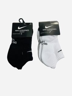 Nike Non-slip Socks For Sports, Nike Non-slip Sports Socks, Nike White Sports Socks, Nike White Sporty Socks, Nike White Anti-odor Socks, White Anti-odor Training Socks, Anti-odor White Socks For Training, Nike Socks Black, Quarter Socks