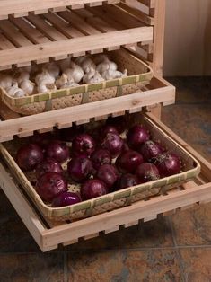 there are onions and garlic in baskets on the floor