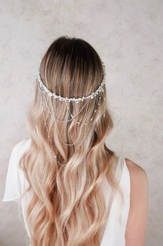 Bridal Halo Angelic Crown White Pearl Circlet Beaded - Etsy Angelic Crown, Boho Bridal Headpiece, Wedding Halo, Bridal Halo, Bride Crown, Silver Head Piece, Minimalist Bride, Ethereal Wedding, Beaded Wedding