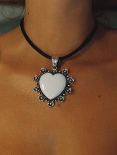 Latest Necklace Design, Cord Choker, White Choker, Vintage Nostalgia, Heart Choker Necklace, Vanessa Mooney, Heart Choker, White C, Necklaces Jewelry