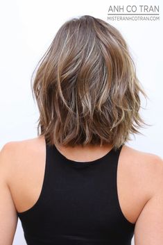 Back Of Bob Haircut, Bob Haircut Back View, Shoulder Length Wavy Hair, Long Bob Haircuts, Hair 2018, Shoulder Length Hair Cuts, Penteado Cabelo Curto, Medium Hair Cuts