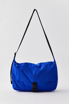 BAGGU Nylon Messenger Bag | Urban Outfitters Baggu Bag, Baggu Bags, Eco Friendly Bags, Laptop Pocket, Nylon Bag, Black Nylons, How To Style, Recycled Materials, Women's Accessories