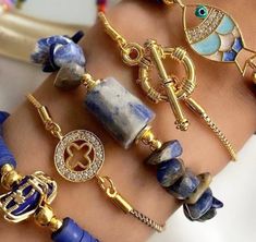 Blue Bohemian Bracelets With Charms, Blue Bohemian Bracelet With Lobster Clasp, Blue Charm Bracelets For The Beach, Blue Charm Bracelets For Jewelry Making, Beaded Bracelet Diy, Bohemian Chic Jewelry, Layered Bangles, Boho Chic Bracelets, Lapis Stone