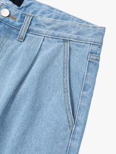 Editor's notesESN's casual denim shorts with tucked detail on them. Good to be matched in many ways.- Button and zipper closure- Tucked pants- Pocket details- Versatile and casual itemMeasurements(in.)M/L/XL- Total length: 20.07 / 20.47 / 20.86 in.- Waist: 15.35 / 16.53 / 17.32 in.- Thigh: 13.38 / 13.77 / 14.17 in.- Front rise: 12.99 / 13.38 / 13.77 in.- Hemline: 11.41 / 12.20 / 12.59 in.Model infoMan - 5'80 Fitting size LComposition & Care- 100% Cotton- Please check the care labelDesigner- Casual Blue Bottoms With Button Zip Fly, Medium Wash Casual Shorts With Button Zip Fly, Casual Medium Wash Shorts With Button Zip Fly, Casual Medium Wash Jean Shorts With Button Zip Fly, Casual Short Jeans With Button Zip Fly, Light Blue Casual Bottoms With Button Closure, Casual Light Blue Bottoms With Button Closure, Casual Jean Shorts With Button Zip Fly, Light Blue Button Closure Bottoms For Summer