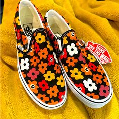 Classic Nwt Unisex Floral Slip On Sneakers Men Size 9 And 10.5 For Women Retro Slip-on Sneakers For Spring, Vans Slip-on Sneakers With Round Toe For Spring, Spring Vans Casual Sneakers, Comfortable Vans Sneakers For Spring, Van Color, Shoes Vans, On Sneakers, Mens Vans, Black Orange