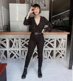 32 Wearable Gothic Work Outfit Ideas To Check Outfit Ideas For School Baddie, School Baddie, Rocker Glam, Grunge Outfit, Corporate Fashion, Estilo Rock, Fashion Grunge