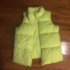 Never Worn. In Perfect Condition. No Stains/ Ripped. Also Have Another Exact In Size M. Sporty Green Vest For Spring, Trendy Green Winter Vest, Green Winter Vest For Cold Weather, Casual Yellow Outerwear For School, Winter Streetwear Green Vest, Green Winter Streetwear Vest, Old Navy Vest, Navy Vest, Navy Jackets